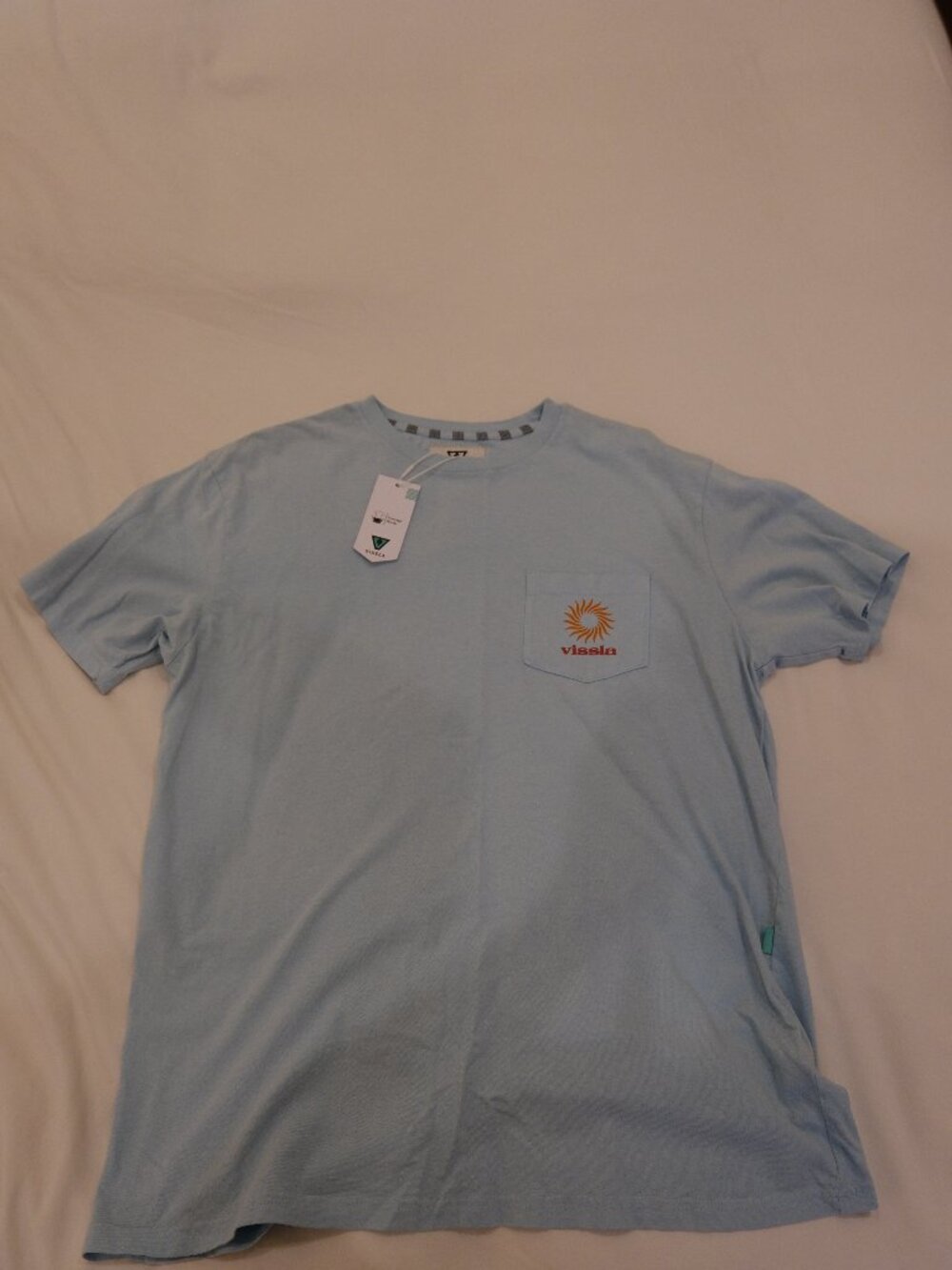 Vissla Men's Light Blue Logo Graphic T-Shirt L